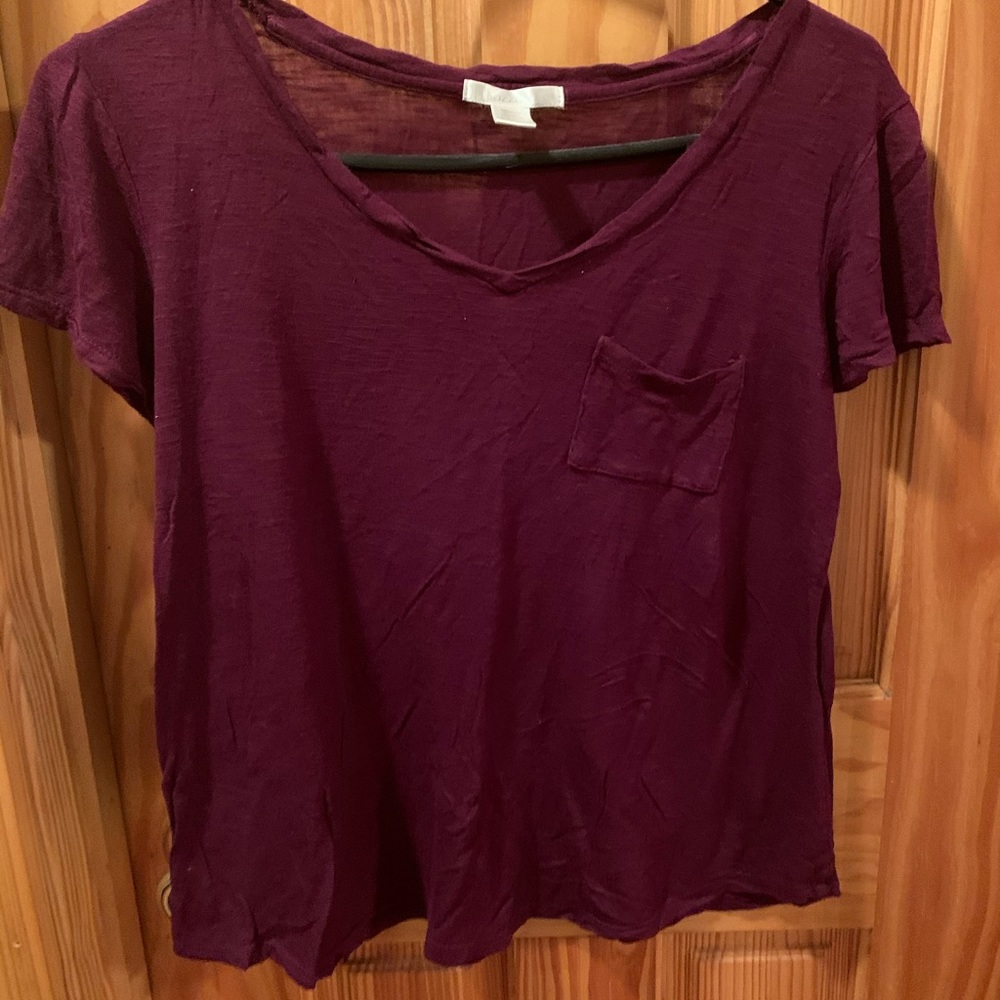 Red v-neck tee